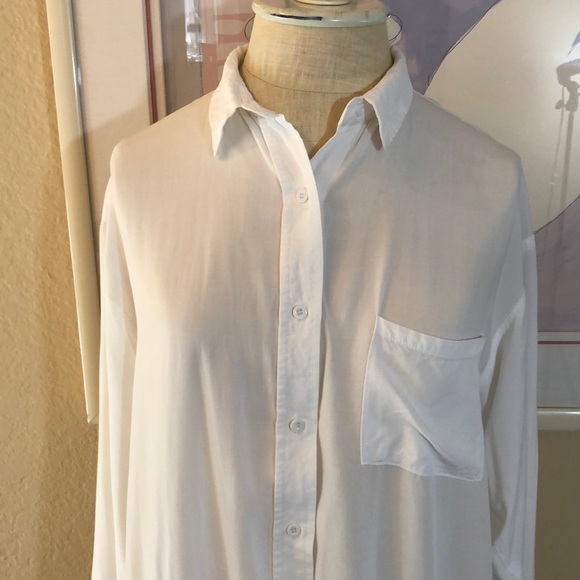 Millau Slouch Off White High Low Style Button Down Shirt - Picture 2 of 8